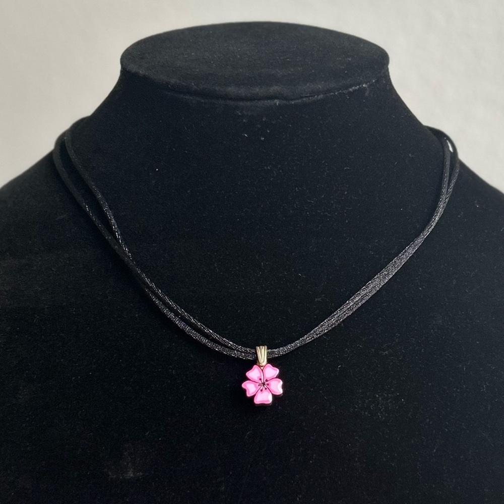 Jortra Boutique Bamboo-Made Tropical Hibiscus Necklace